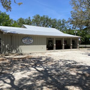 Dave's Oyster Bar and Grill
